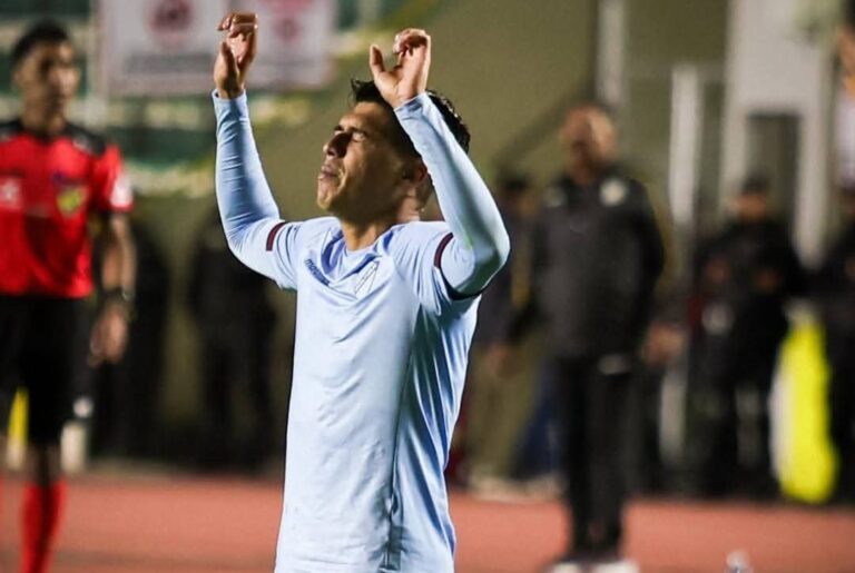 (VIDEO) Xavier Arreaga sumó minutos con Bolívar en el clásico paceño