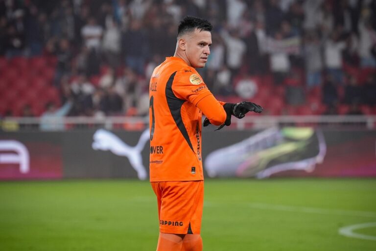 Gonzalo Valle, detenido por presunta contravención de tránsito