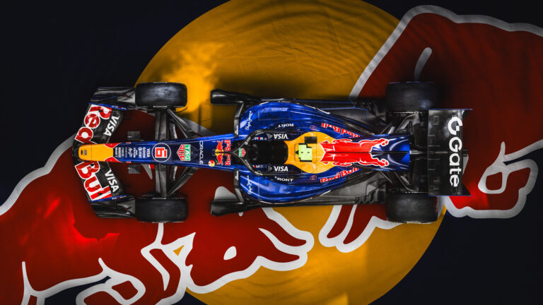 Red Bull presentó en Detroit el RB22 junto a Ford, su monoplaza para la temporada 2026