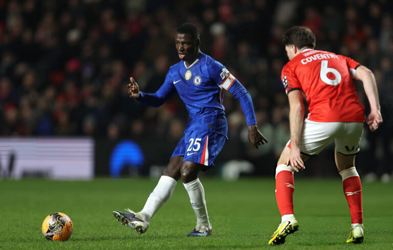 (VIDEO) EN EL DEBUT DE ROSENIOR: el Chelsea de Moi Caicedo avanza sin problemas en la FA CUP