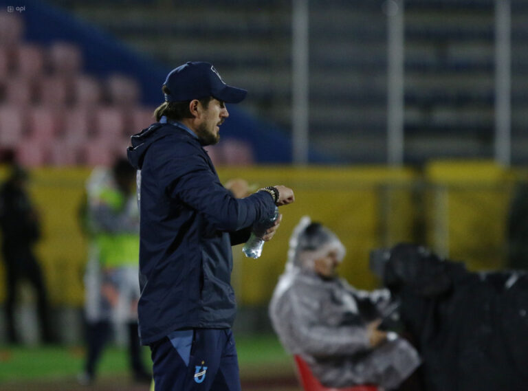 (VIDEO) Diego Martínez tras la eliminación de Católica: “Es un sacudón duro para el equipo”