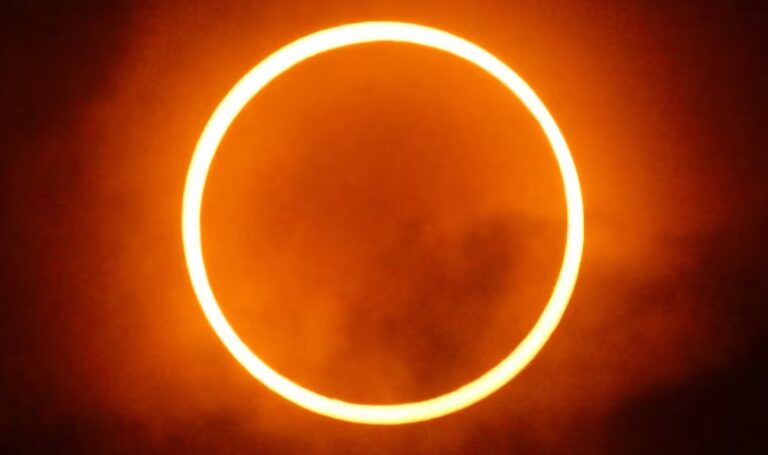 El cielo ofrecerá un “anillo de fuego” durante el eclipse solar del 17 de febrero