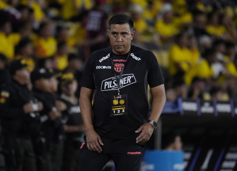 César Farías sobre el duelo ante Botafogo: “Prefiero pensar que iremos a la fase de grupos de la Libertadores”