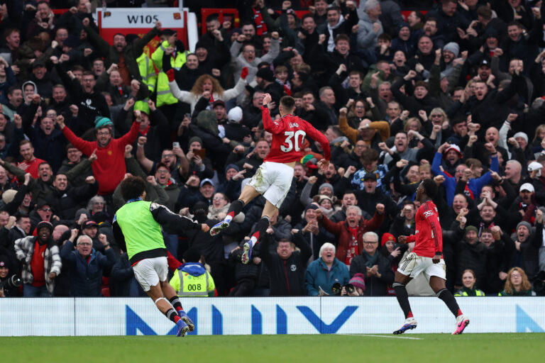 (VIDEO) PARTIDAZO EN EN OLD TRAFFORD: Manchester United logra un triunfo agónico ante Fulham