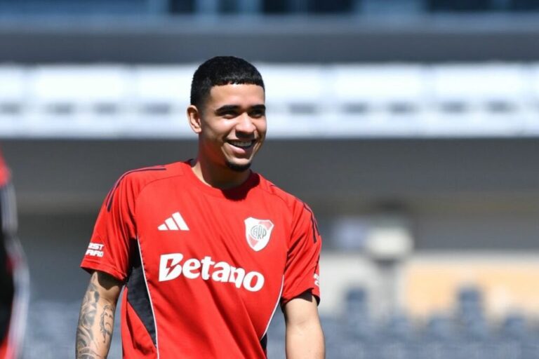 Kendry Páez recibió su habilitación y también ya conoce cuál será su dorsal en River Plate