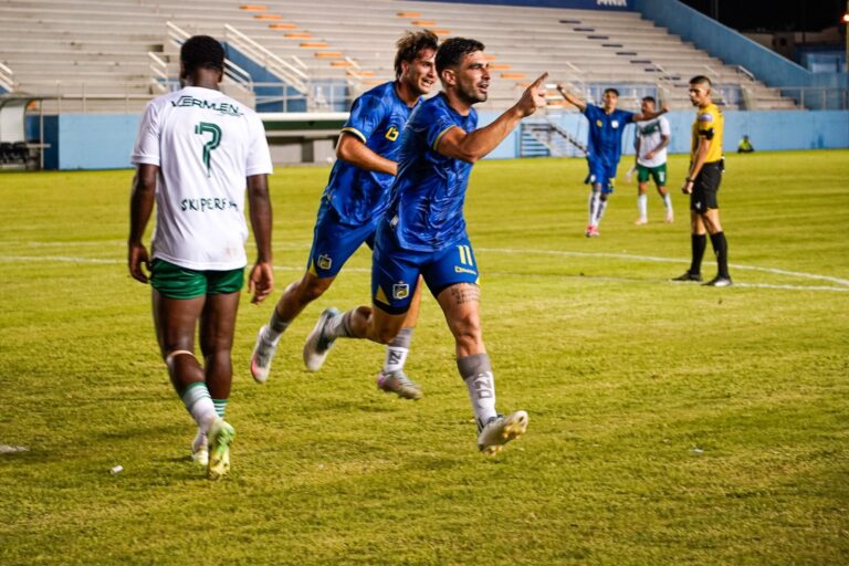 POR LA MÍNIMA: Delfín derrotó a LDUP en la Noche Cetácea