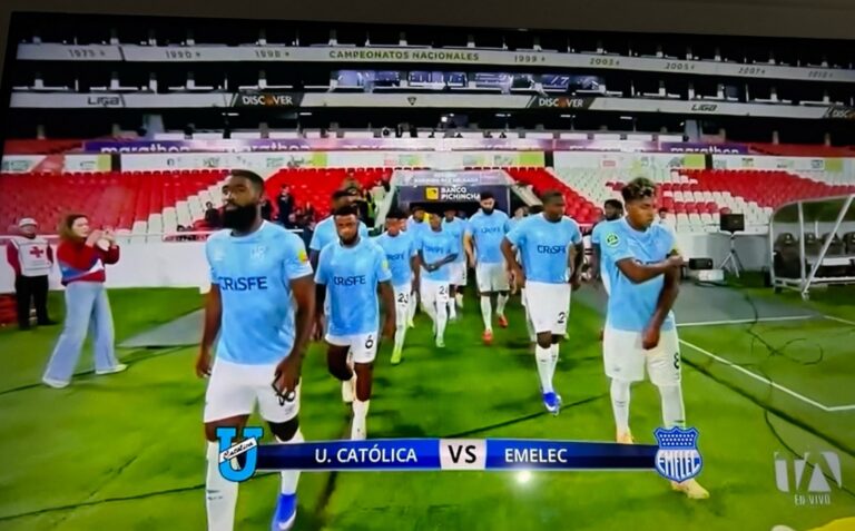 Pese a la reprogramación de LigaPro: U. Católica se presentó para su partido ante Emelec