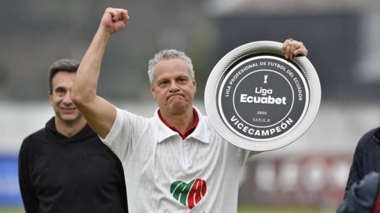 Esteban Paz confirma su lista para la presidencia de la FEF: Karina Chango, Darwin Palacios y más