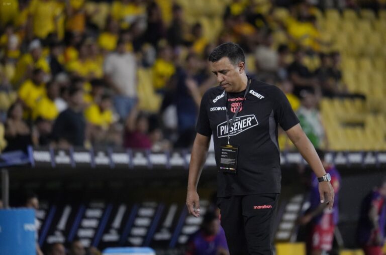 (VIDEO) César Farías: “Ahora tenemos una responsabilidad mayor en la Libertadores”