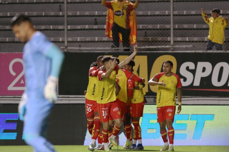 (VIDEO) LO SUFRIÓ AL FINAL: Aucas venció a Orense en el Gonzalo Pozo Ripalda