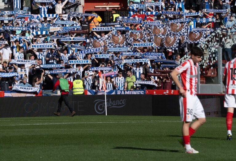 Partido es España, suspendido por el fallecimiento de un aficionado