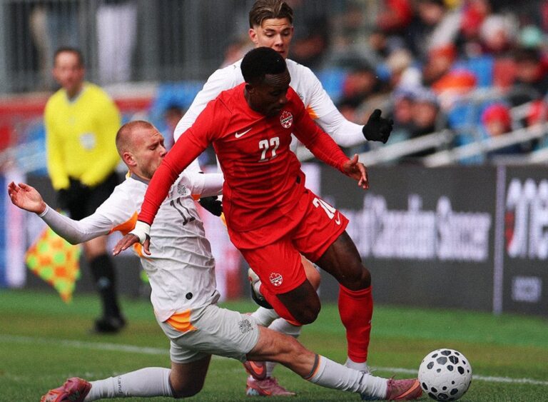 (VIDEO) Canadá rescata el empate ante Islandia en Toronto