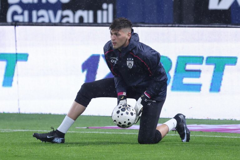 Lesión de Villar en rodilla: cirugía confirmada y tiempos que dependen de los ligamentos