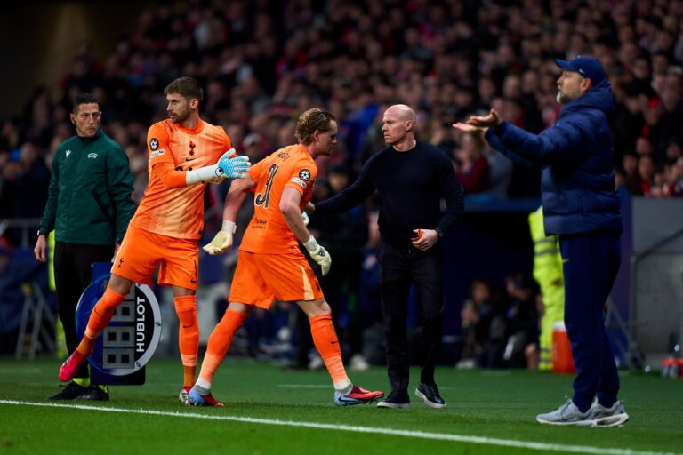 (VIDEO) TRISTE MOMENTO: Arquero del Tottenham falló dos veces y fue reemplazado a los 17 minutos