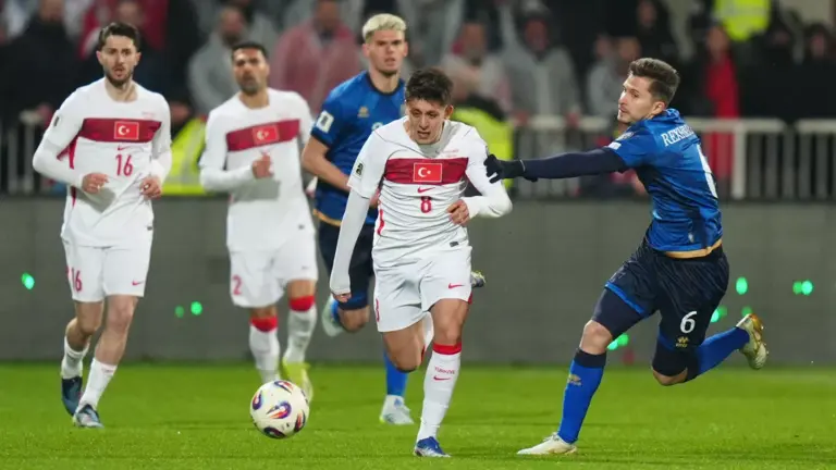 Turquía vuelve al Mundial: venció 1-0 a Kosovo y rompió una espera de 24 años