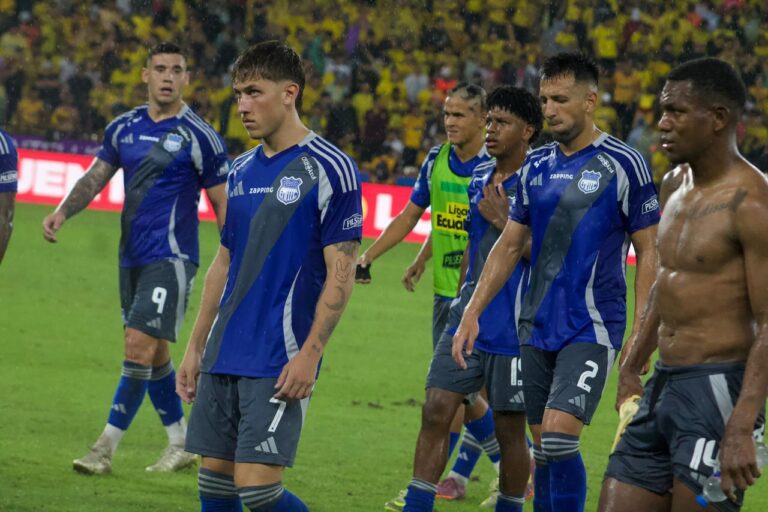 Emelec prepara su once para enfrentar a Orense