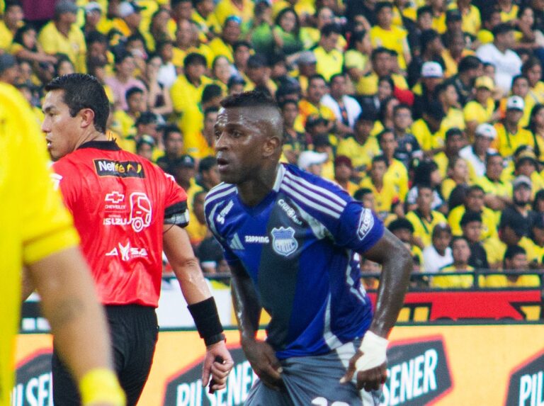 Emelec se pronunció sobre el caso de Miller Bolaños y confirmó su incorporación a los entrenamientos