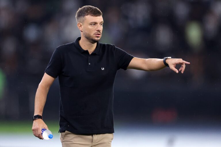 DESPEDIDO: Martín Anselmi ya no es más el DT de Botafogo