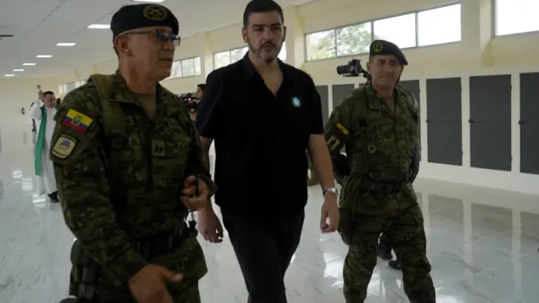 Tribunal dicta prisión preventiva contra Aquiles Álvarez en el caso Triple A