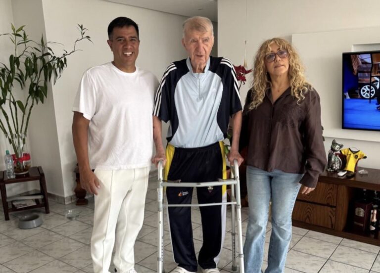 César Farías visitó a Dusan Draskovic: “Es parte de la historia del fútbol ecuatoriano”