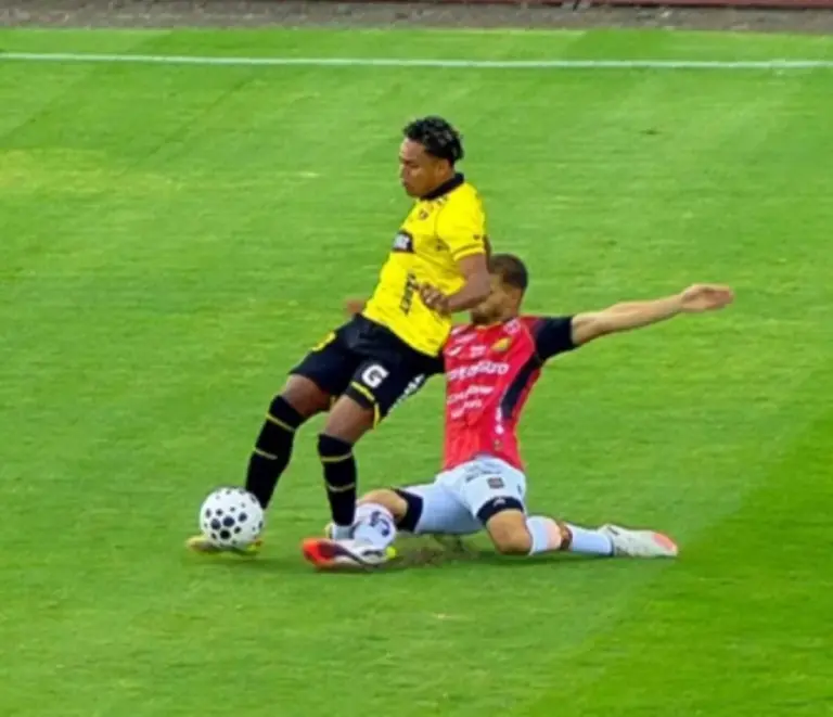 César Farías lamentó la lesión de Johan García: “Nos pega a todos”