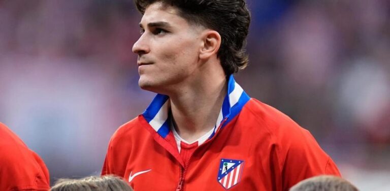 El Atlético contrataca con un ofertón para Julián ante el interés del Barça