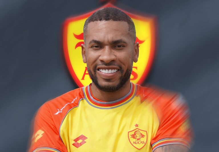 OFICIAL: Ayrton Preciado es nuevo refuerzo de Aucas