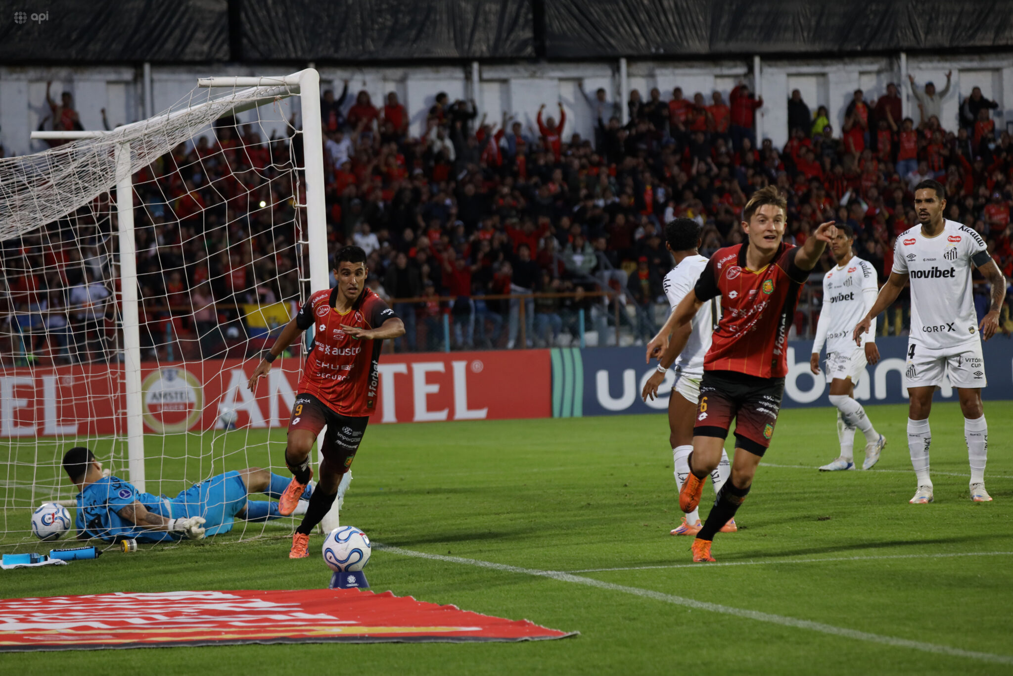(VIDEO) GOLPE MORLACO: Deportivo Cuenca superó a Santos FC por Sudamericana
