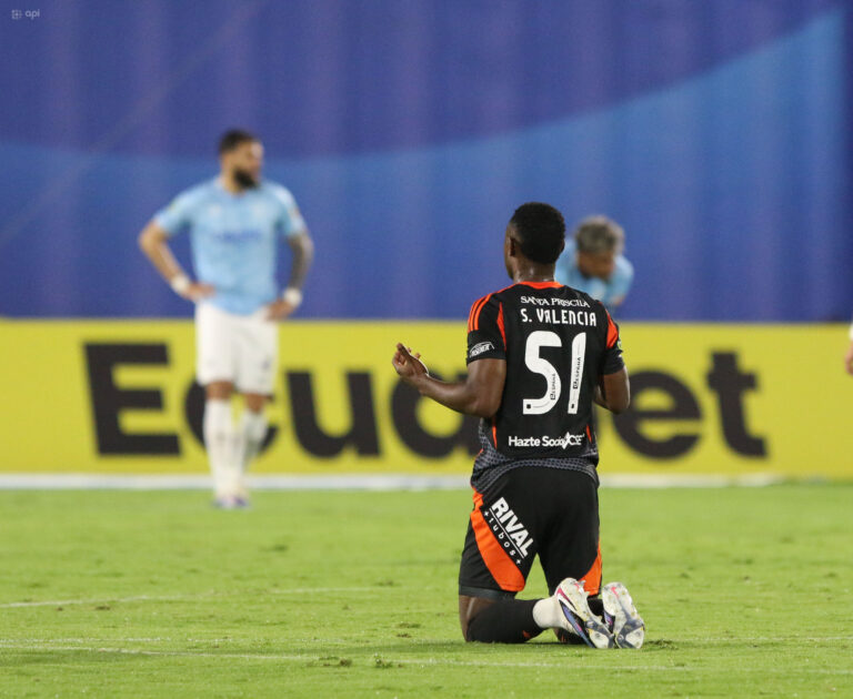 (VIDEO) PARIDAD EN EL ATAHUALPA: U. Católica y Emelec igualaron en duelo postergado