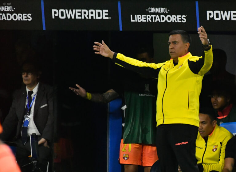 (VIDEO) César Farías: “Arriesgamos para empatar, pero no nos dio resultado”