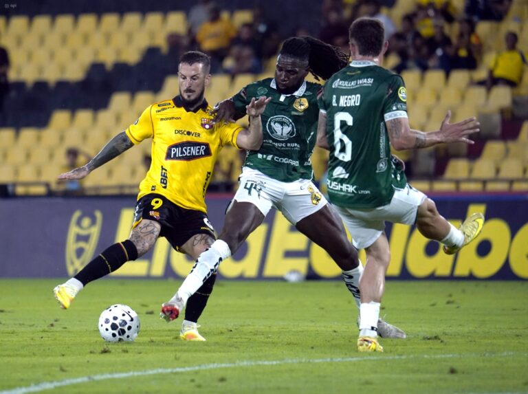 Darío Benedetto: “Teníamos que ganar como sea”