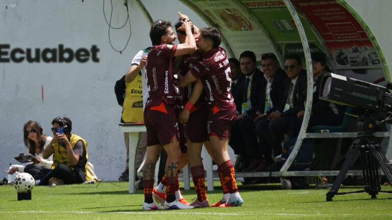 (VIDEO) Mushuc Runa REMONTÓ y GOLEÓ al Deportivo Cuenca