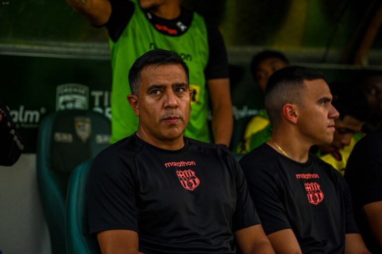 César Farías tras la caída de BSC: “Jugamos los peores minutos del semestre”
