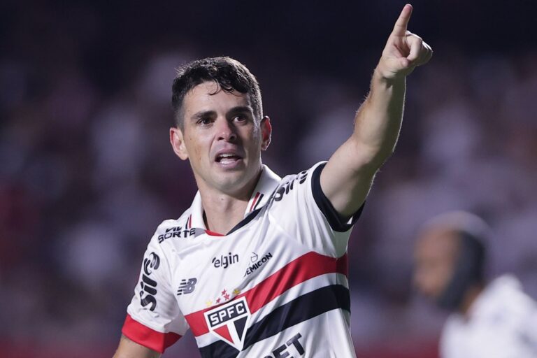 Oscar anuncia su retiro a los 34 años