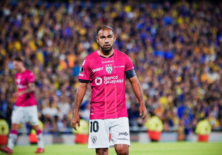 Sornoza dio la cara: Pidió disculpas tras su expulsión en la Libertadores