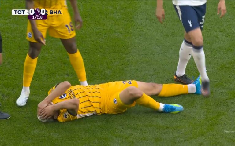 (VIDEO) OJO Paraguay: Diego Gómez cayó mal, lloró de dolor y fue sustituido tras lesionarse