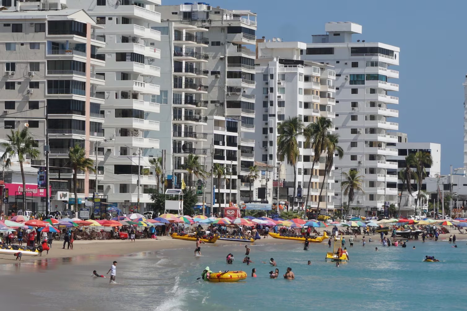 Daniel Noboa suspende jornada laboral del 30 de abril y extiende feriado por el Día del Trabajo