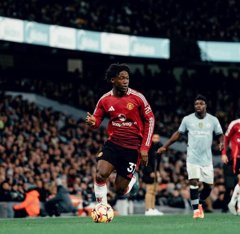 Manchester United blinda a Kobbie Mainoo hasta 2031