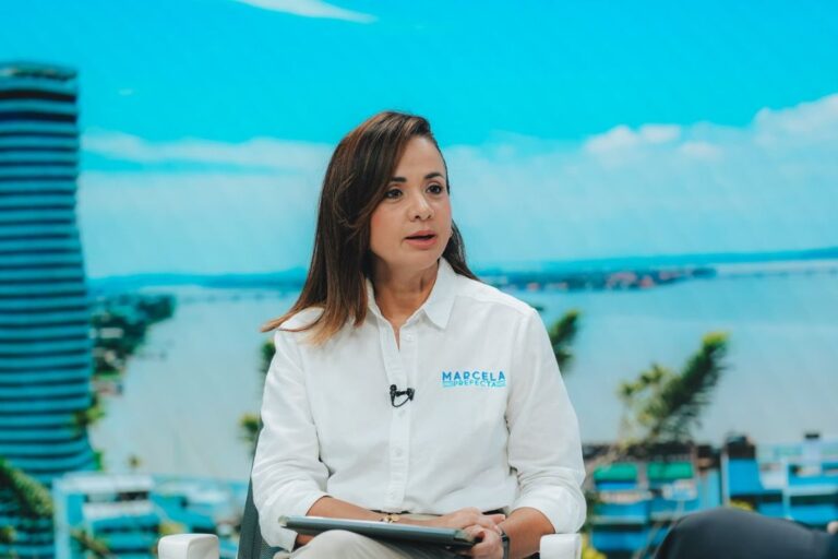 Marcela Aguiñaga renuncia a la Prefectura del Guayas y no irá por la reelección