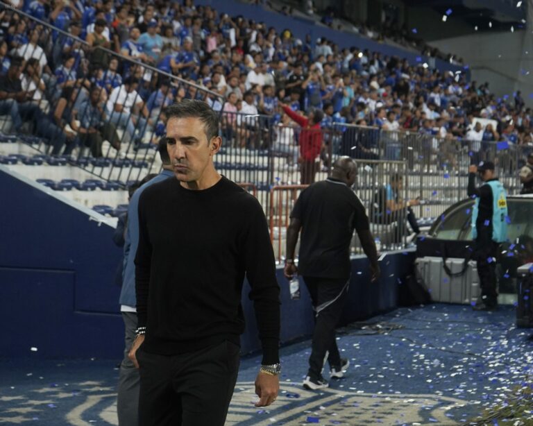 ¿Se va Vicente Sánchez de Emelec? “No pienso en decisiones que no me competen a mí”