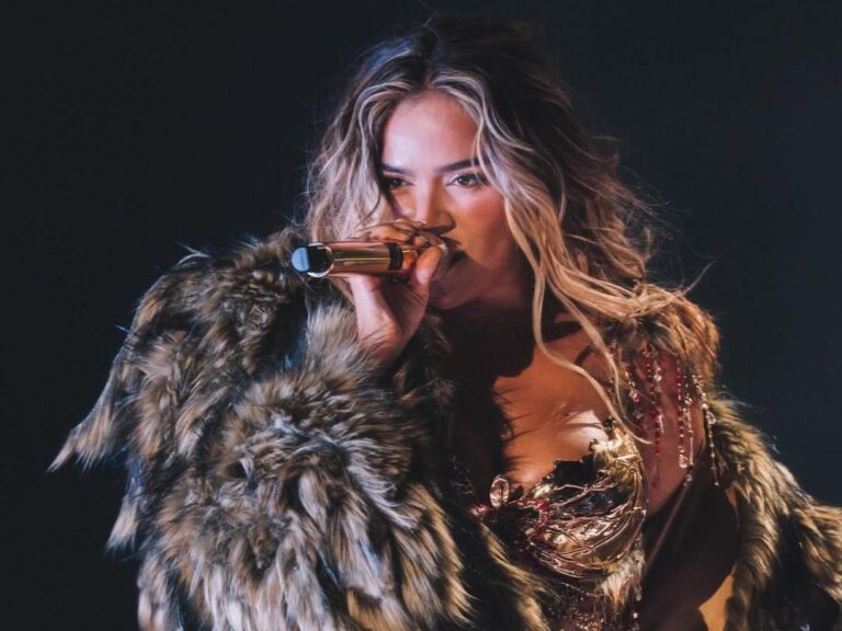 “TROPITOUR”: Karol G confirma su regreso a Ecuador en 2027