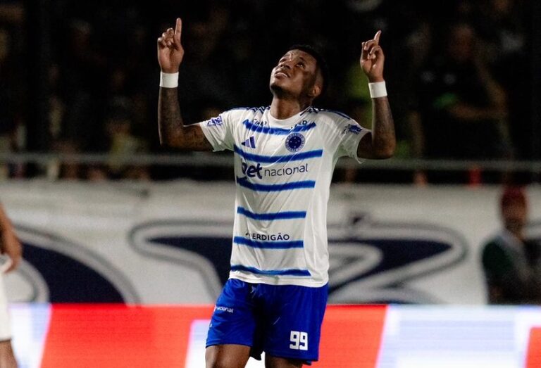 (VIDEO) EN GRAN MOMENTO: Keny Arroyo le dio el triunfo a Cruzeiro en el Brasileirao