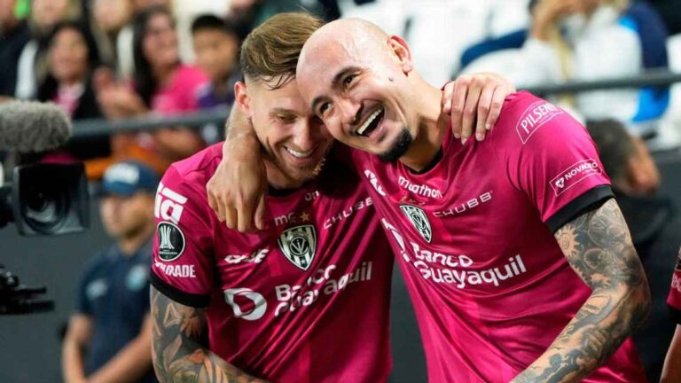 (VIDEO) Carlos González brilla en Libertadores y lanza fuerte mensaje a Gustavo Alfaro