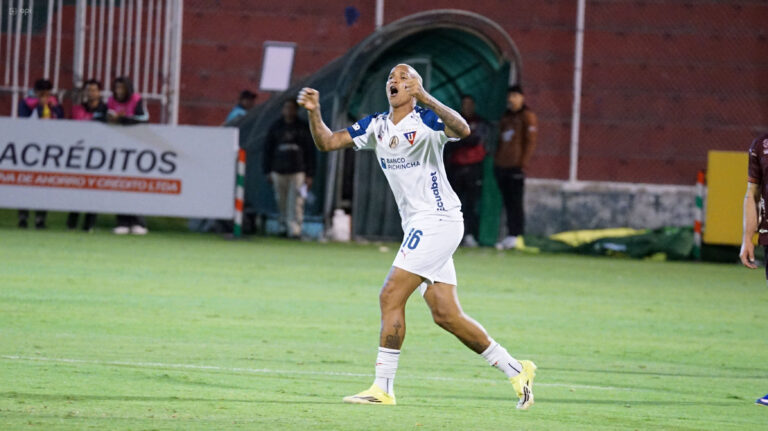 (VIDEO) CON DOBLETE DE DEYVERSON: LDU venció a Mushuc Runa en Ambato
