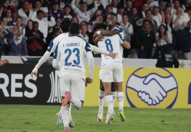 (VIDEO) LDU A OCTAVOS DE FINAL: derrotó a Lanús en el Rodrigo Paz Delgado
