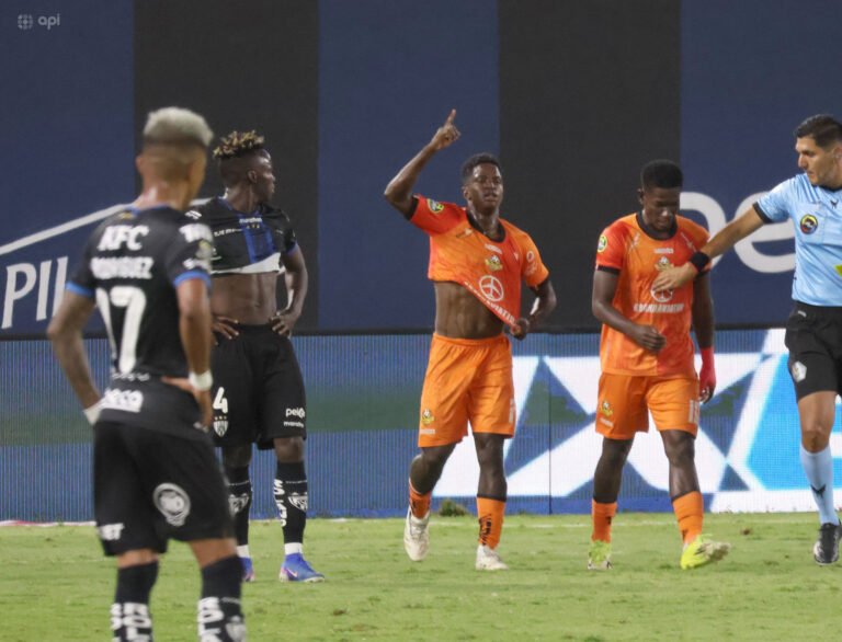 (VIDEO) SORPRESA EN EL ESTADIO BANCO GUAYAQUIL: Libertad venció a IDV