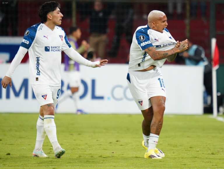 (VIDEO) DEYVER-SHOW EN QUITO: LDU venció a Always Ready y terminó como líder del Grupo G