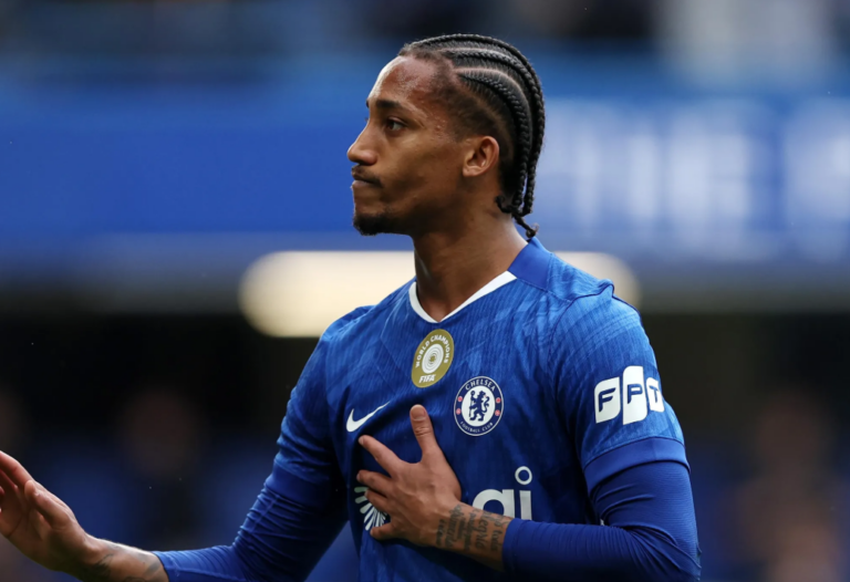 Joao Pedro entra en el radar del Barça y su agente ya negocia en Londres