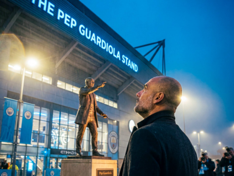 Manchester City homenajeará a Guardiola con una estatua y una tribuna en el Etihad