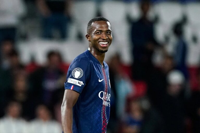 BAJA PREVENTIVA: Willian Pacho no jugará ante Brest por molestias musculares